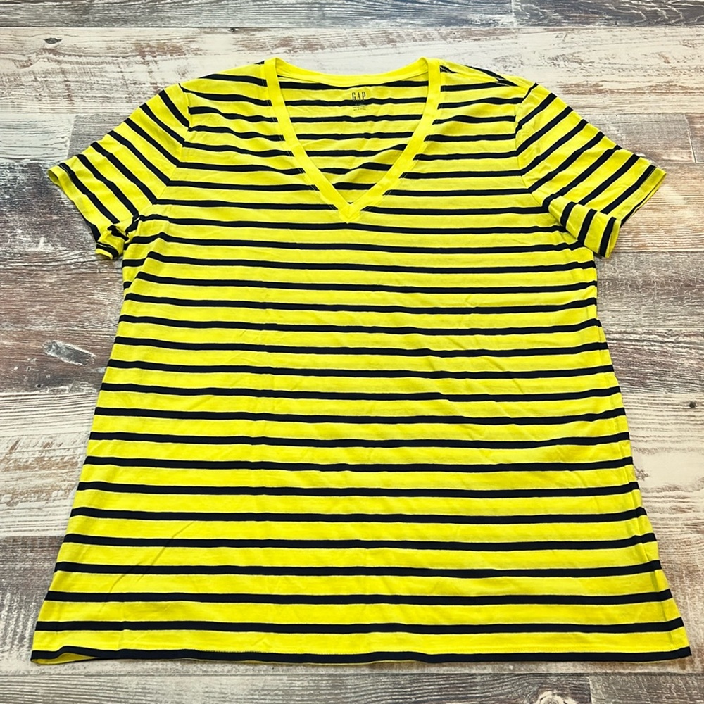 Gap Tee